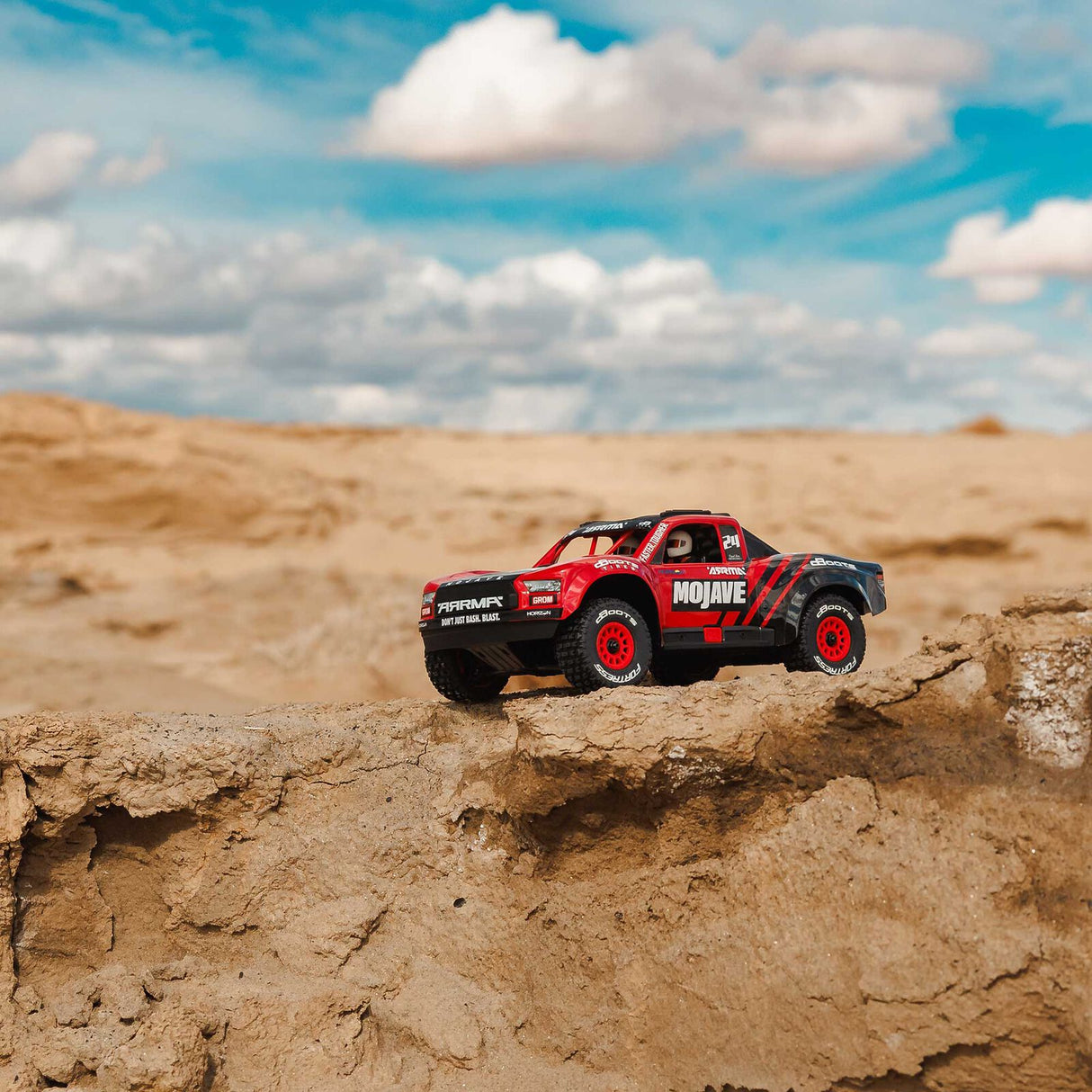 ARRMA - MOJAVE GROM MEGA 380 Brushed 4X4 Small Scale Desert Truck RTR with Battery & Charger - Red/Black