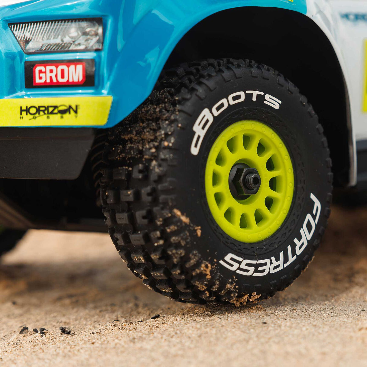 ARRMA - MOJAVE GROM MEGA 380 Brushed 4X4 Small Scale Desert Truck RTR with Battery & Charger, Blue/White