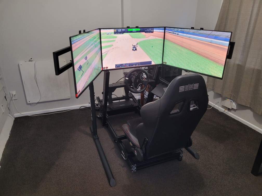 Samsung Odyssey G5 32” QHD 165Hz Curved Triple Monitor Sim Racing Bundle + NLR Round tube Stand